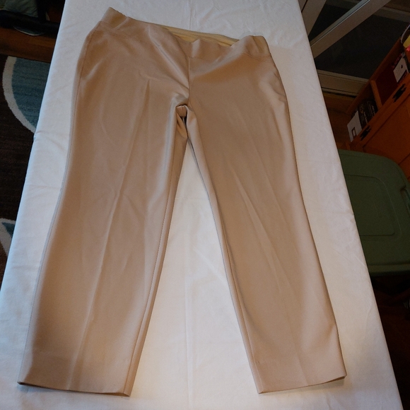 Investments The Park Ave Fit Elite Stretch Ankle Straight Pants Khaki Tan 16 EUC - Picture 10 of 15
